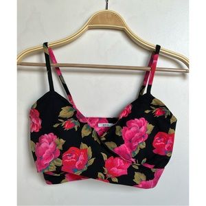 NWT UO Kimchi Blue Floral Crossover Croptop